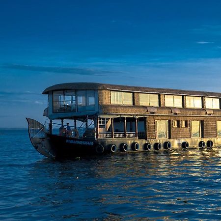 ホテル Harmony Houseboats アーラップーザ県 エクステリア 写真
