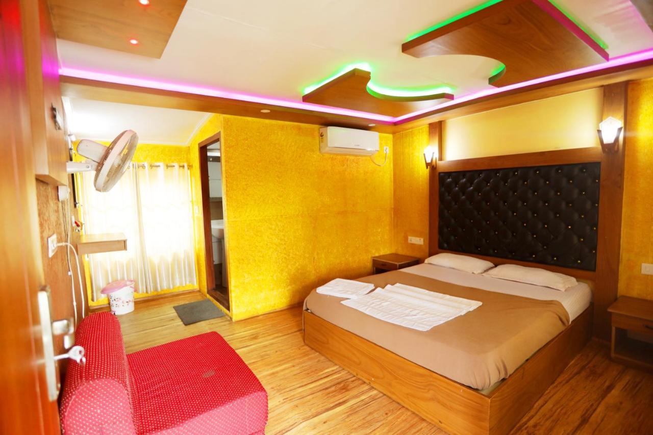 ホテル Harmony Houseboats アーラップーザ県 エクステリア 写真