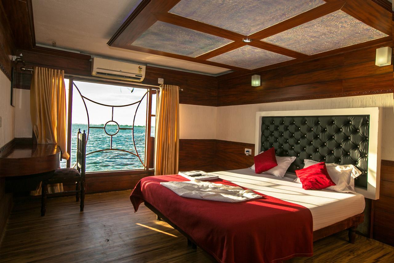 ホテル Harmony Houseboats アーラップーザ県 エクステリア 写真
